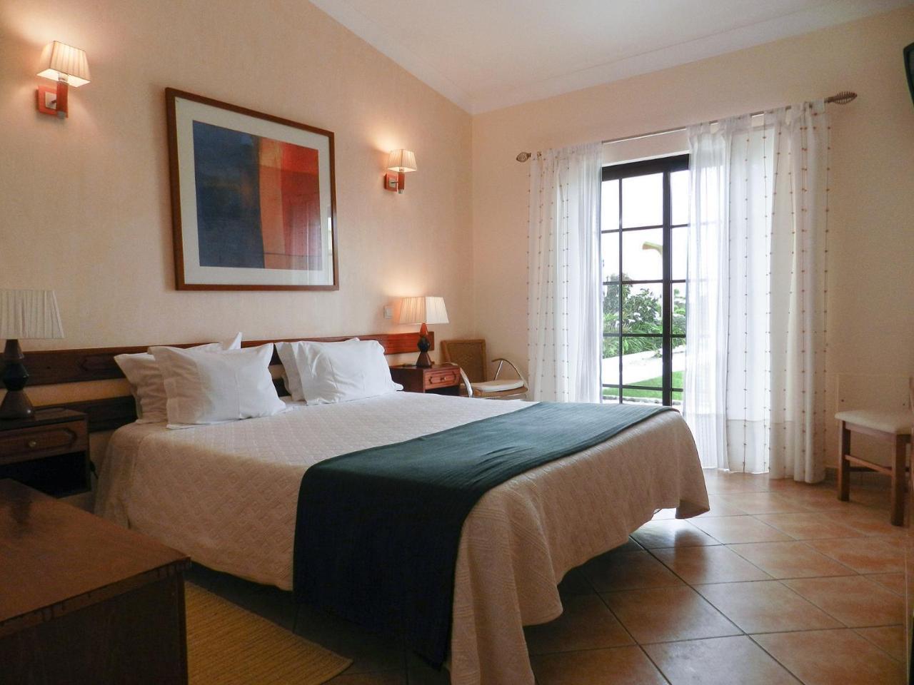 Residencia Julio Hotel Sagres Bagian luar foto