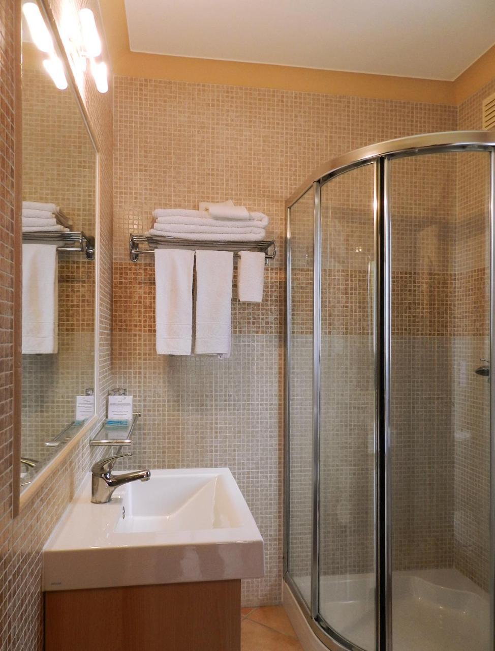 Residencia Julio Hotel Sagres Bagian luar foto