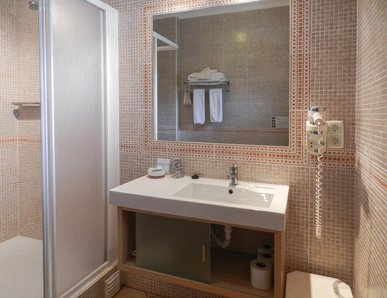 Residencia Julio Hotel Sagres Bagian luar foto