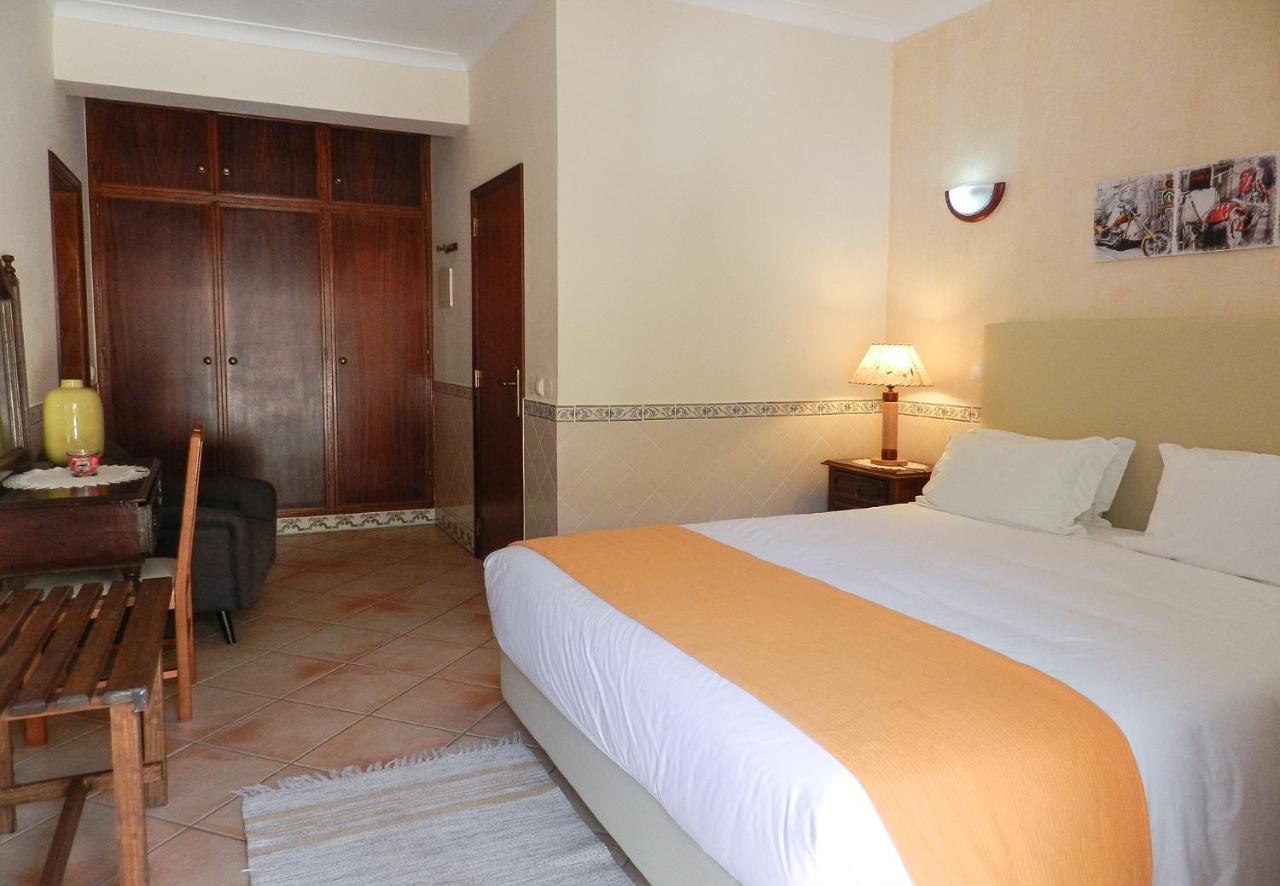Residencia Julio Hotel Sagres Bagian luar foto